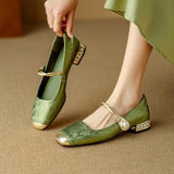 Naila Pumps