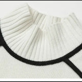 Elano Turtleneck